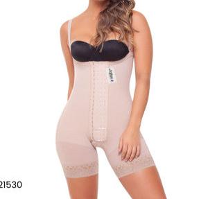 ESTRAPLE SHORT CON TANGA