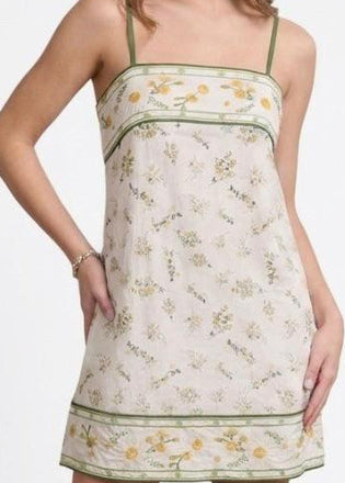 Vestido corto con diseños bordados de flores - MD6585