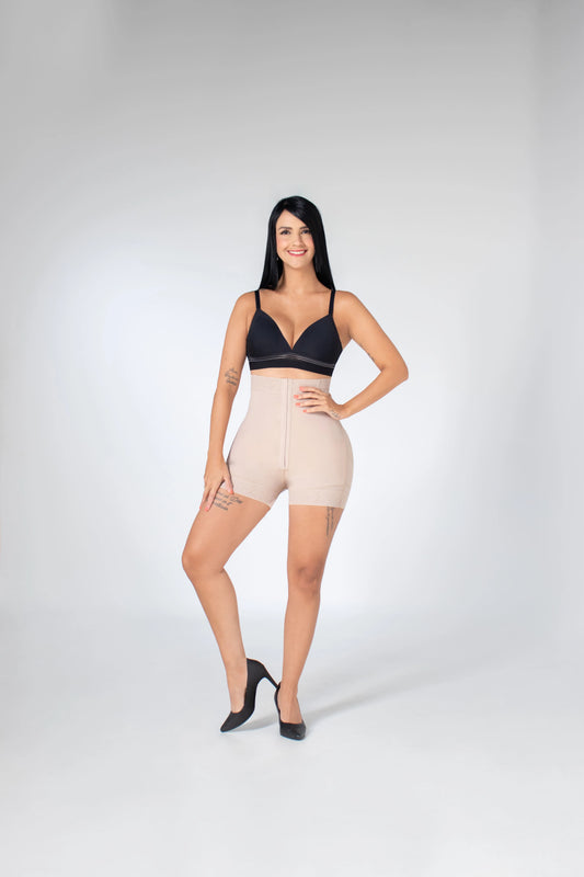 LEVANTA COLA EXTRA CORTO TALLE ALTO CON DOS FILAS DE BROCHES 024658