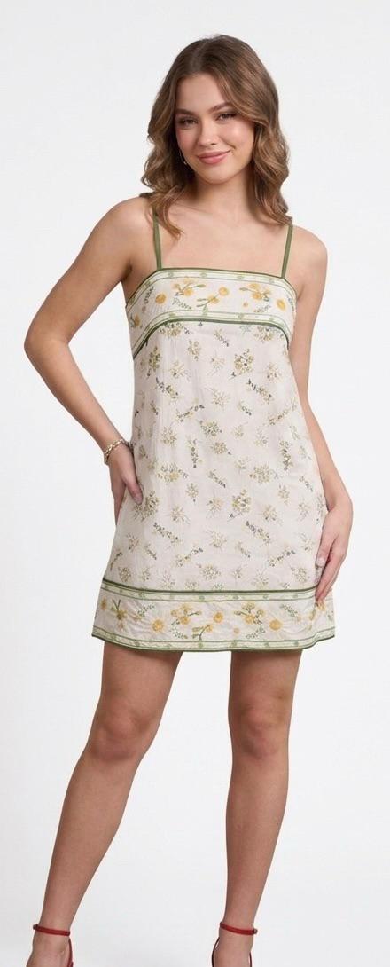 Vestido corto con diseños bordados de flores - MD6585