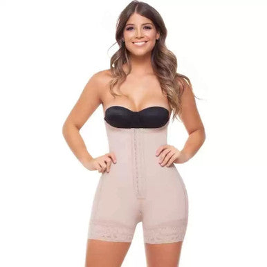 FAJA ESTRAPLE LEVANTA COLA CON BROCHE AL CENTRO 021641